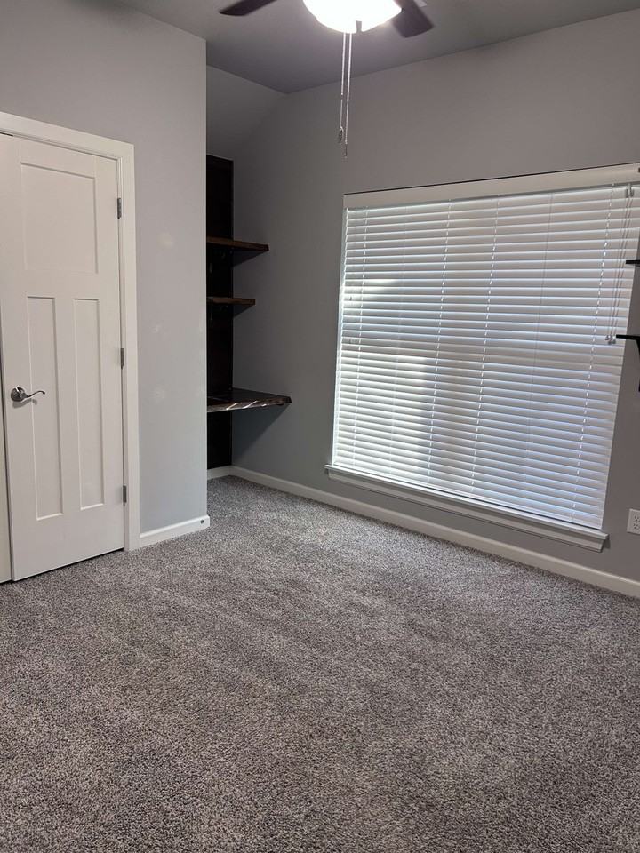 8913 Sw 42nd St #NA - Photo 5 of 14