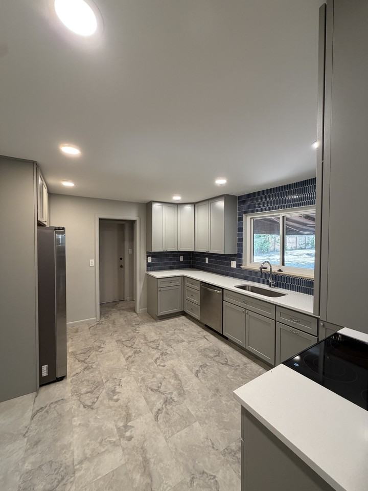 1025 Estes St #NA - Photo 3 of 21