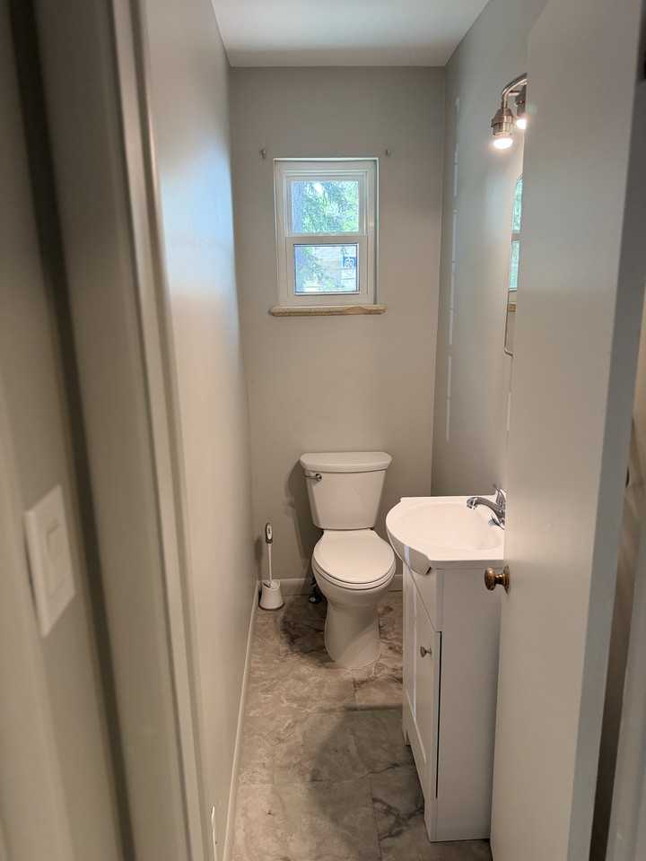 1025 Estes St #NA - Photo 5 of 21