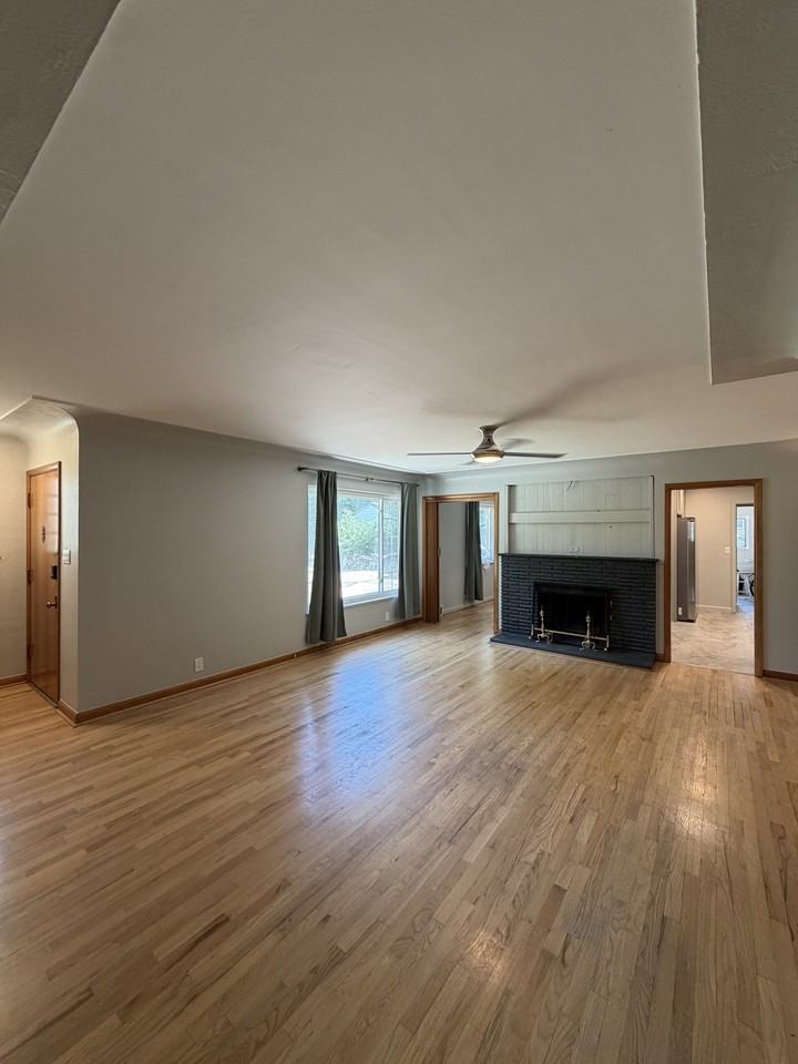 1025 Estes St #NA - Photo 6 of 21