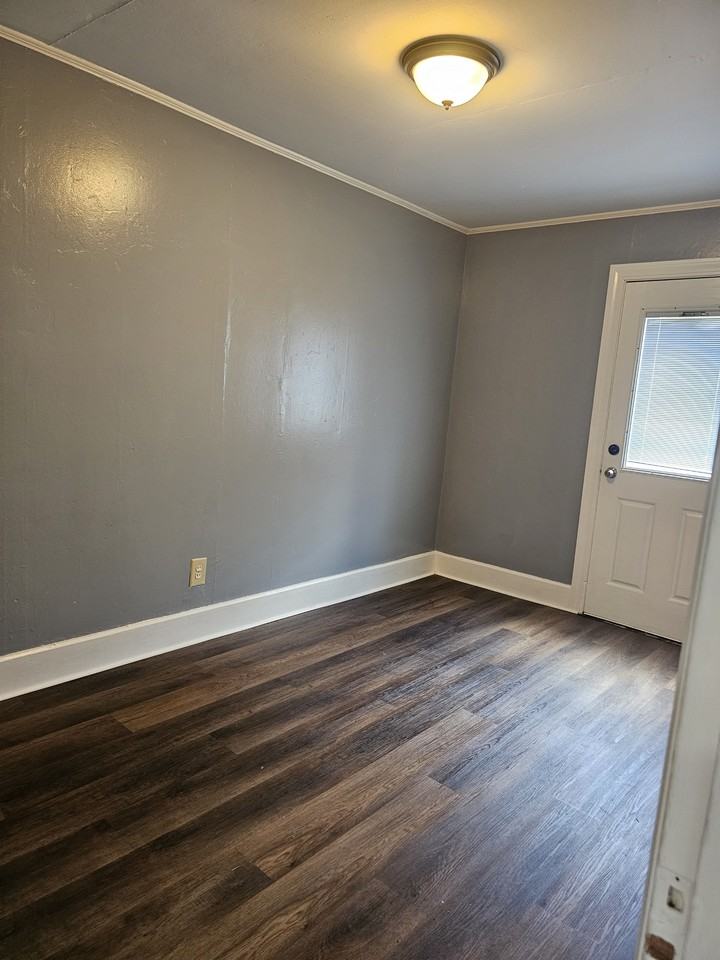 209 Brightman St #1E - Photo 6 of 15