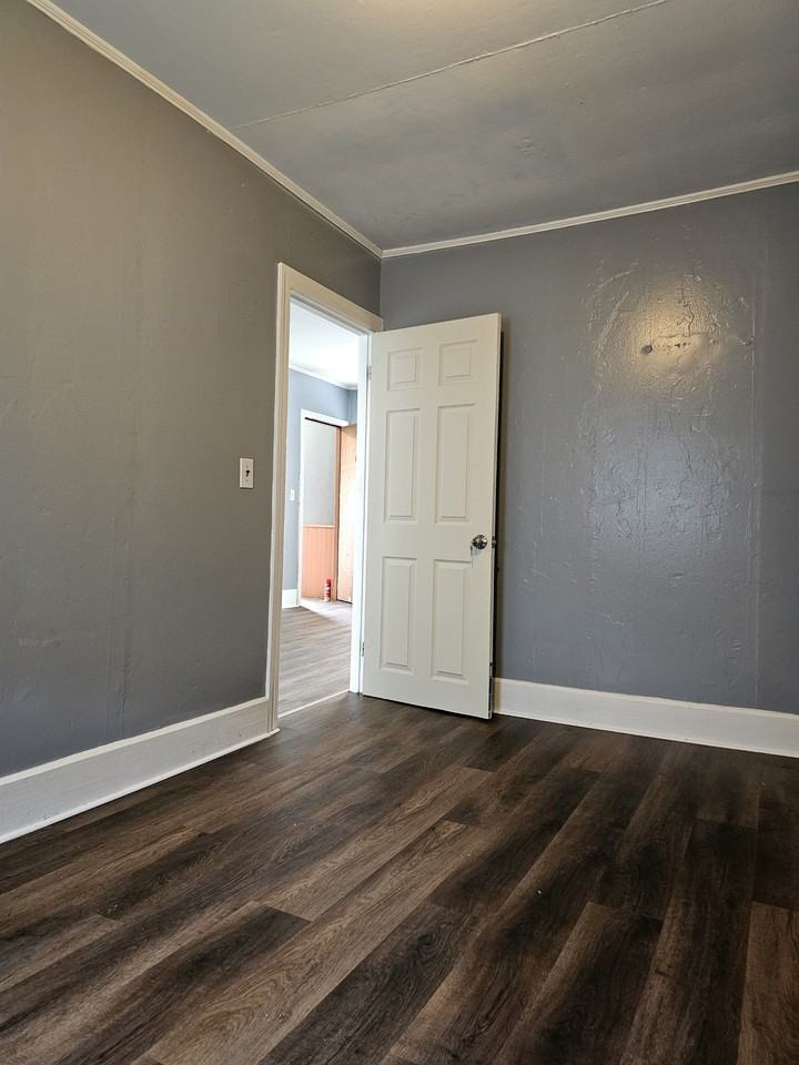 209 Brightman St #1E - Photo 7 of 15