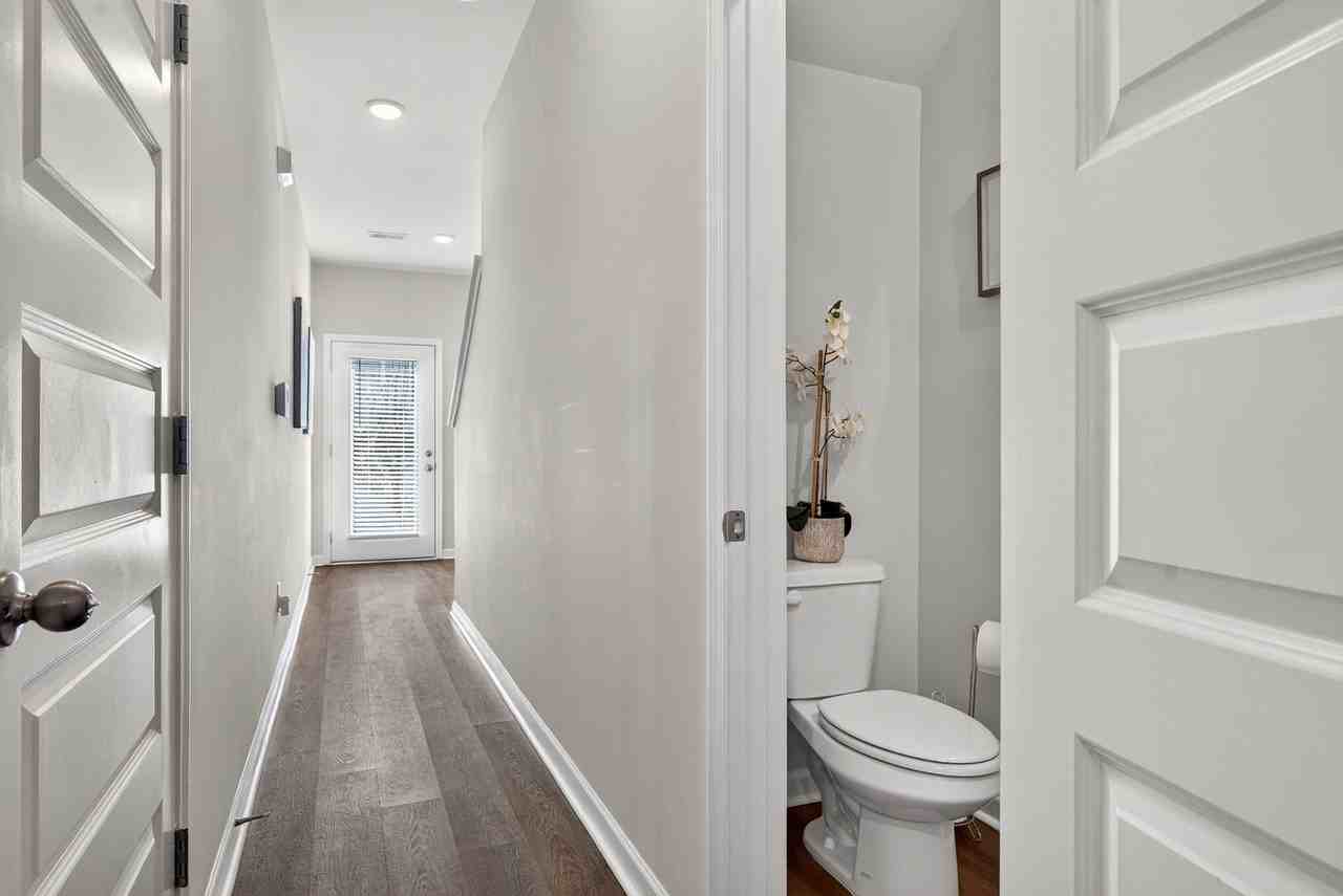 1015 Hayden St Nw - Photo 5 of 30
