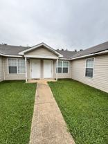 106 Hines Blvd #C - Photo 1 of 1