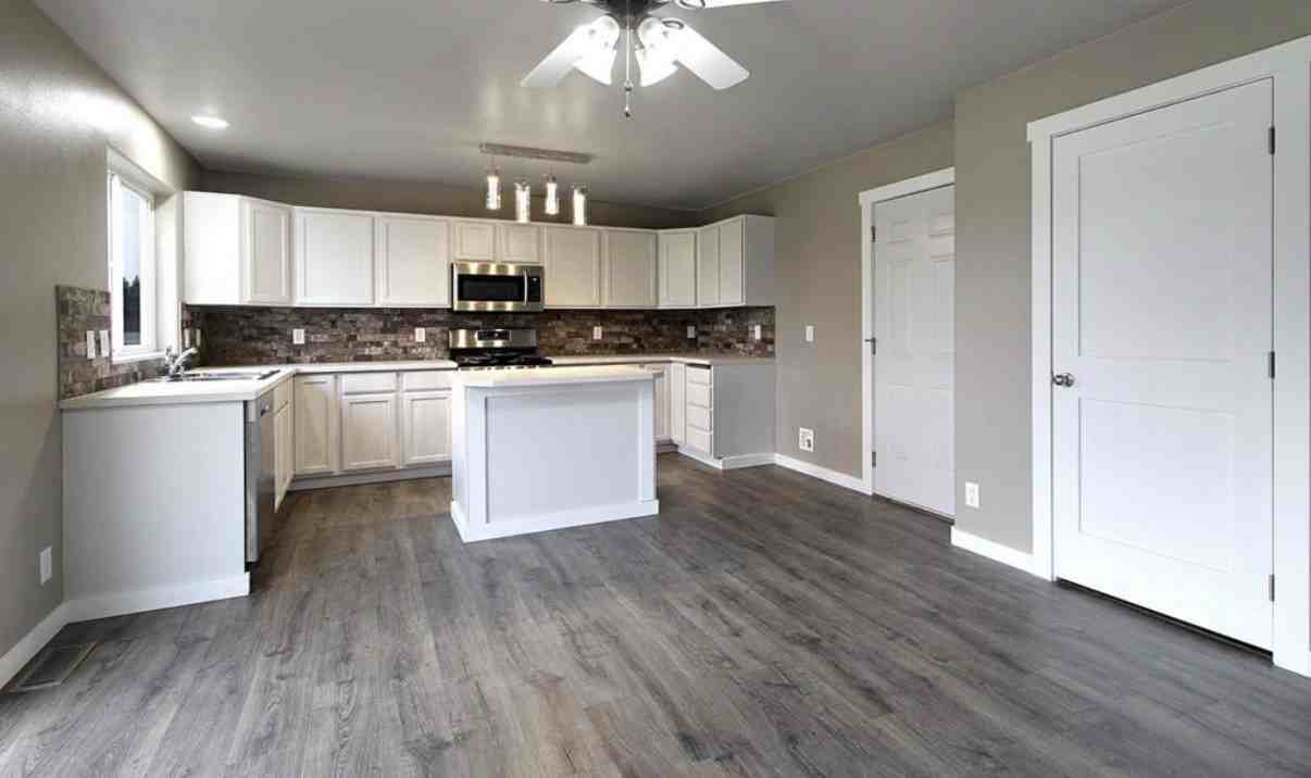 3373 W Linneatus Dr #NA - Photo 4 of 19