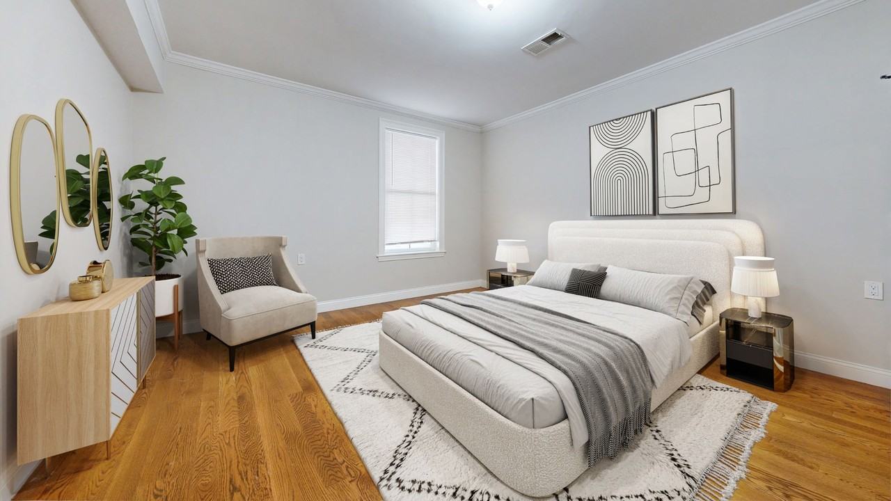 2747 Washington St - Photo 4 of 10
