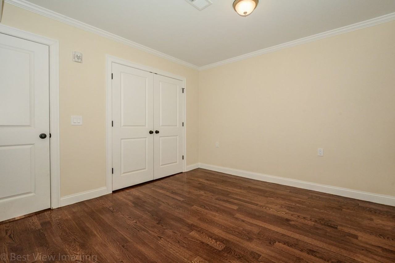 2747 Washington St - Photo 6 of 10