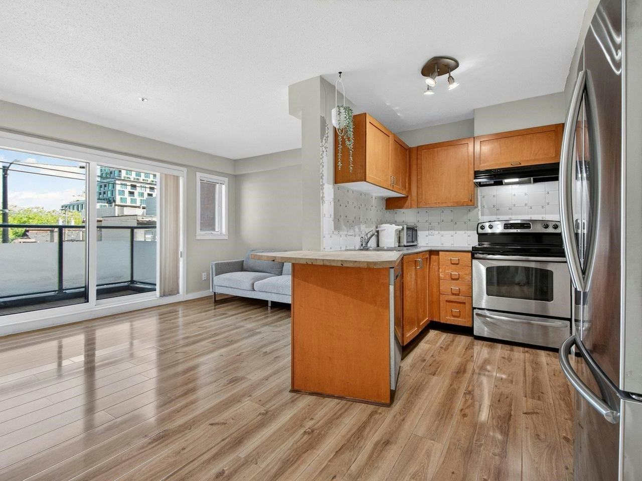 3788 West 10th Avenue - Photo 6 of 22