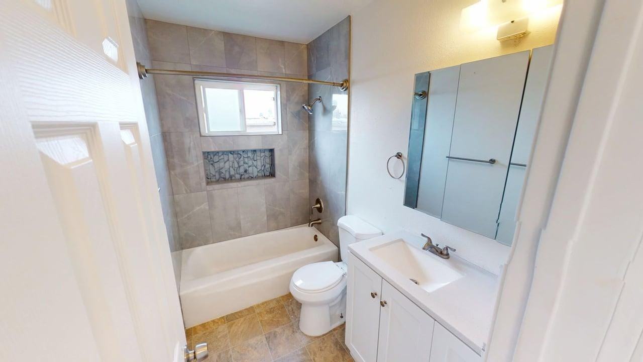 1490 15th St - Photo 3 of 6