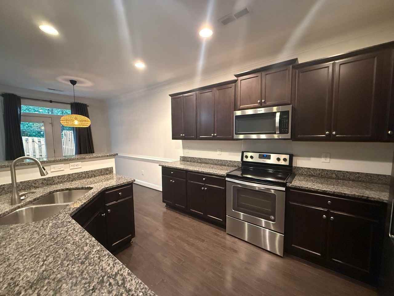1123 Augustine Heights Dr - Photo 5 of 17