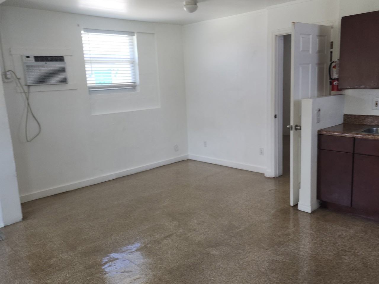 4422 N Clark Ave #NA - Photo 3 of 6