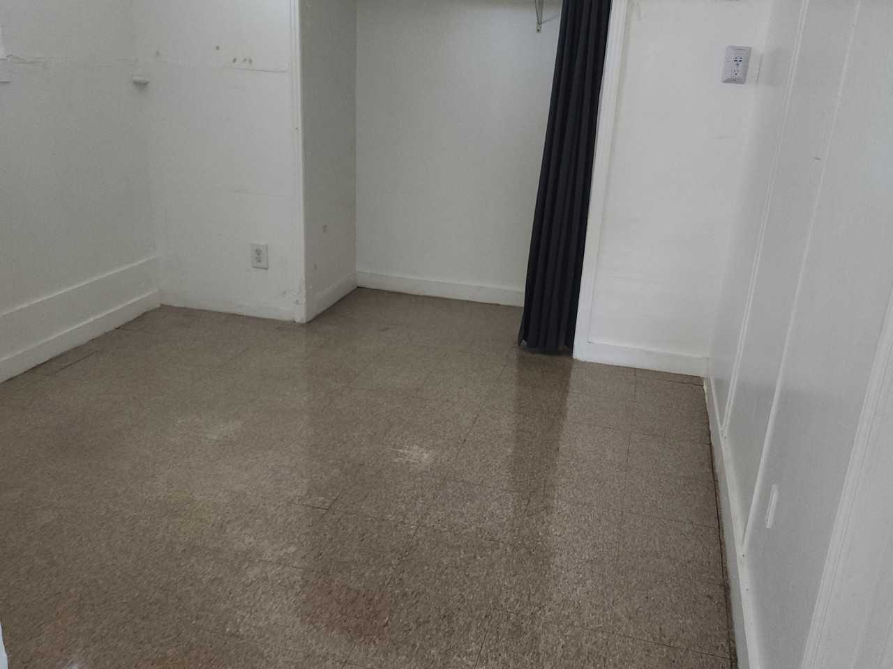 4422 N Clark Ave #NA - Photo 5 of 6
