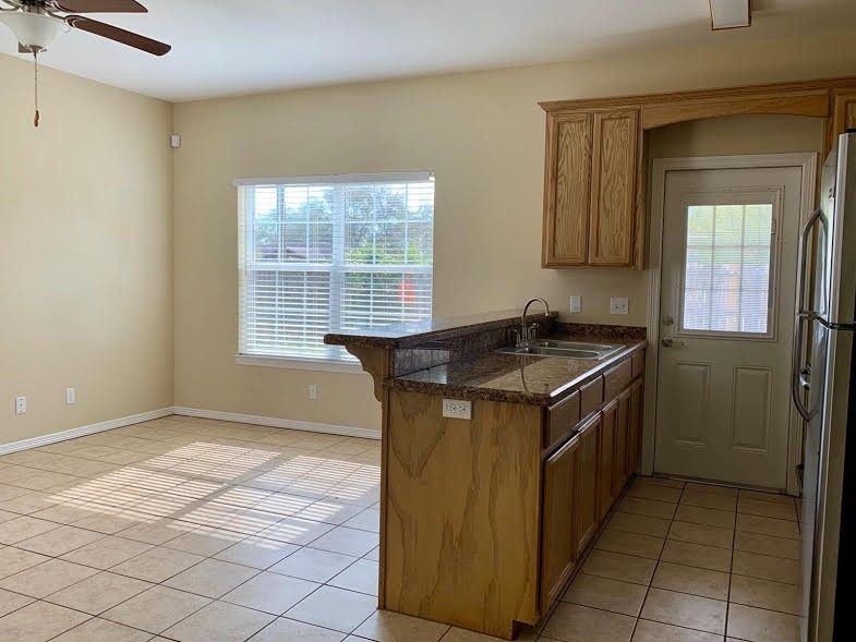 1515 Phoenix St #2 - Photo 2 of 8
