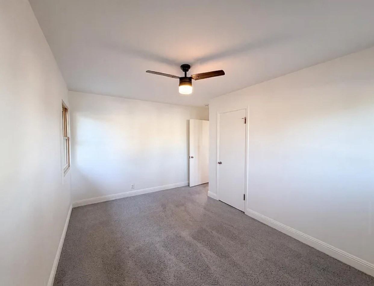 5351 Bonniemae Way - Photo 4 of 7