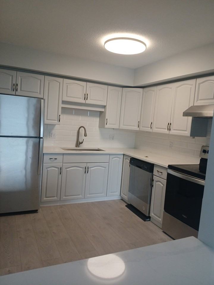 3170 Gladwin Rd - Photo 3 of 8