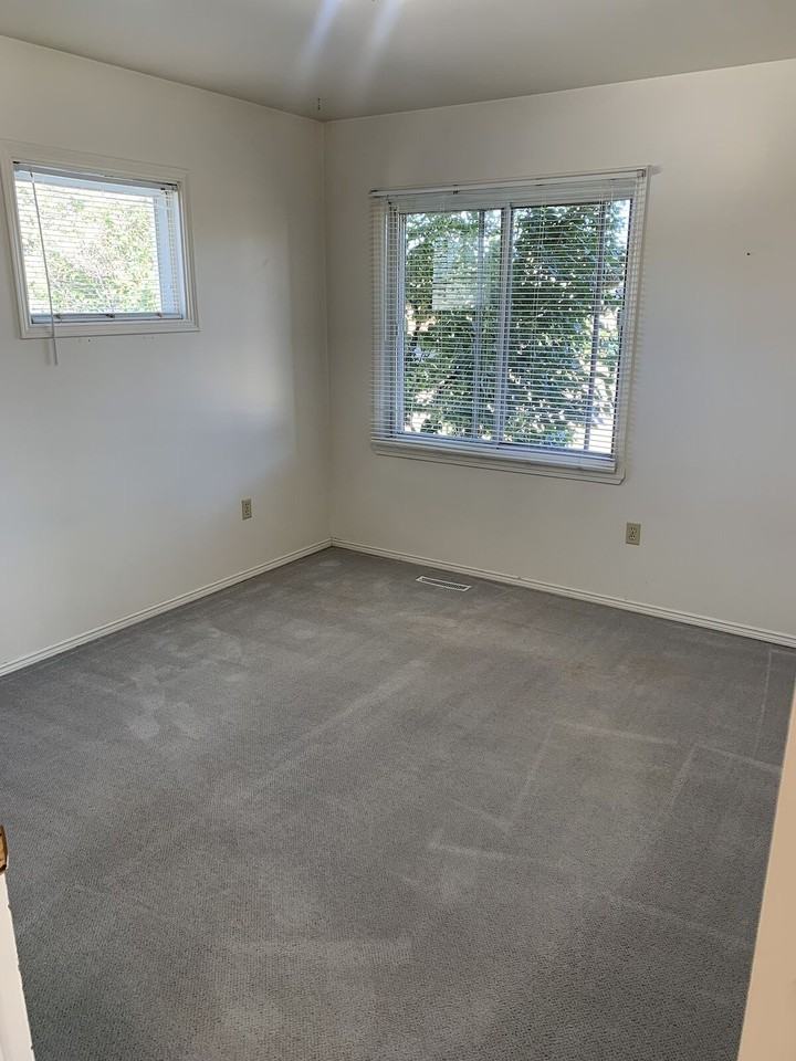 6600 128 Ave Nw - Photo 6 of 9