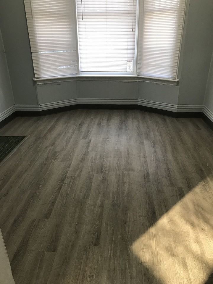 10255 114 St Nw - Photo 3 of 11