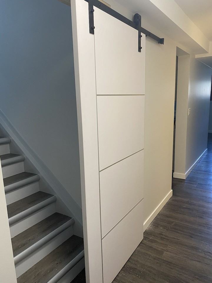 6316 34a Ave Nw - Photo 3 of 12