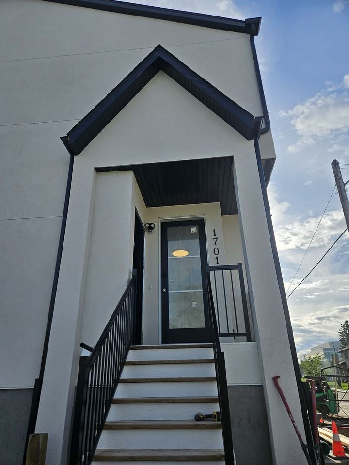 1701 31 St Sw - Photo 6 of 24
