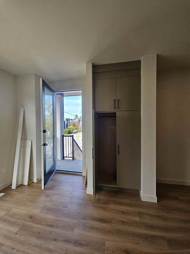 1701 31 St Sw - Photo 7 of 24
