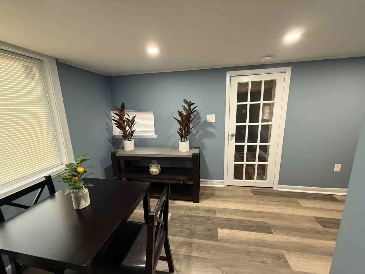 513 Stratford Ave #1 - Photo 2 of 15
