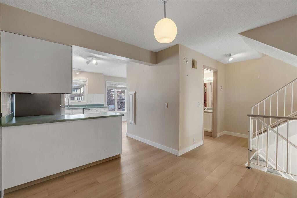 1262 - 92 - 1190 Ranchview Rd Nw - Photo 6 of 7