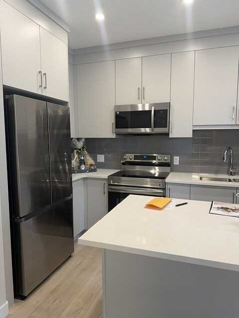 214 - 175 Wolf Holw Cres S E - Photo 5 of 28