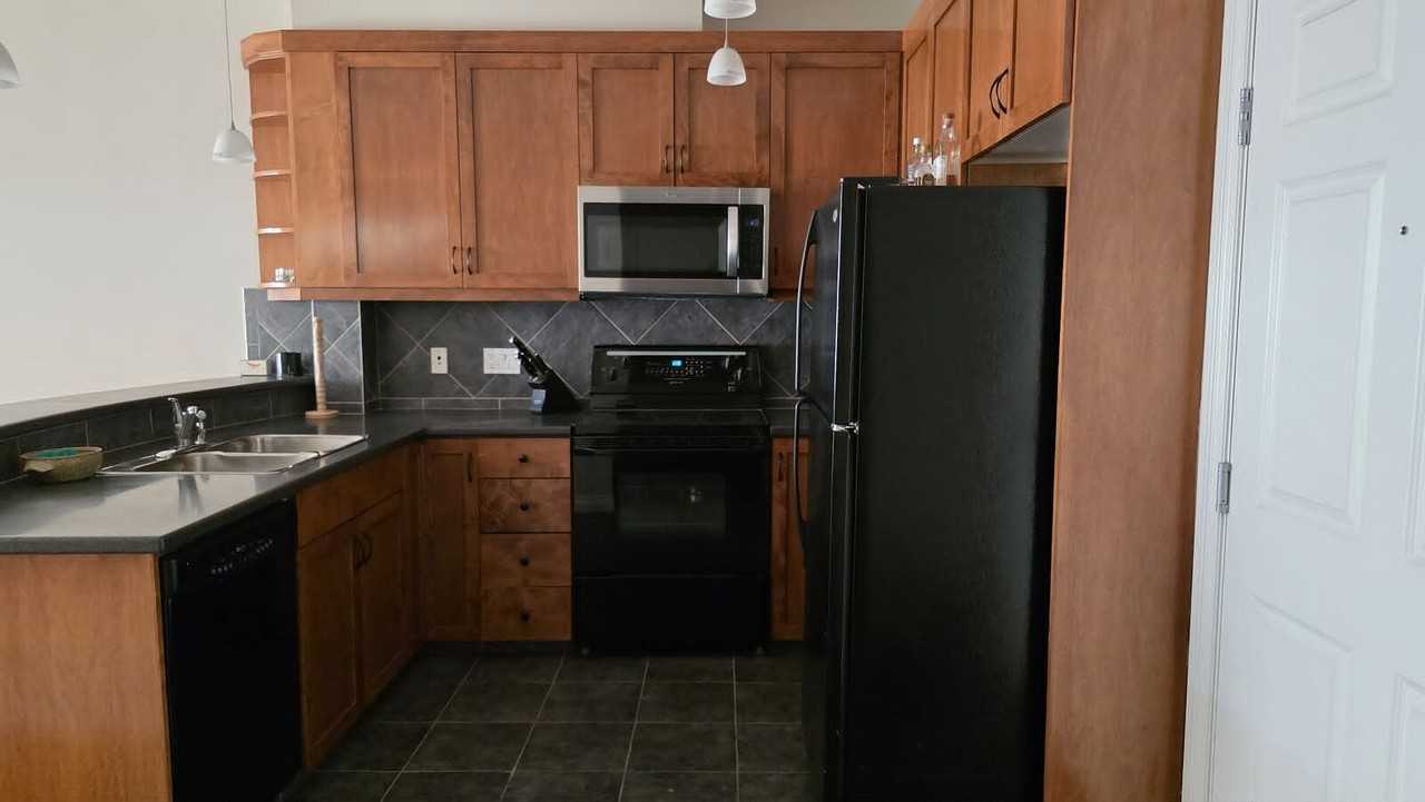 14 - 14 Hemlock Crescent Sw - Photo 5 of 15