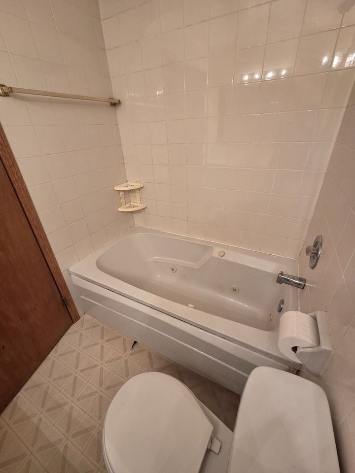 719 27 Ave Nw - Photo 6 of 9