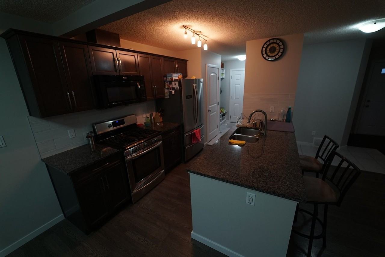 5307 14 Ave Sw - Photo 3 of 23