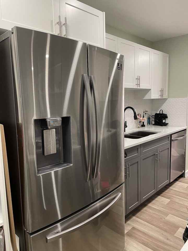 2734 - 2734 17 Avenue Southwest - Photo 2 of 20