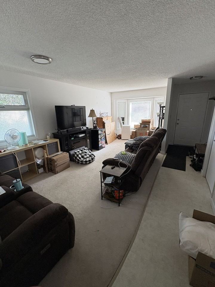 3304 44b Ave Nw - Photo 6 of 32