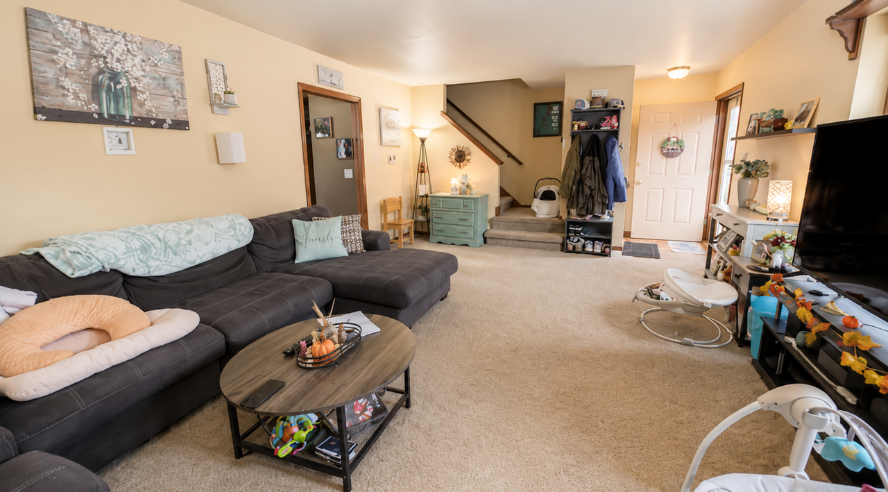 412 N 6th St - Photo 3 of 8