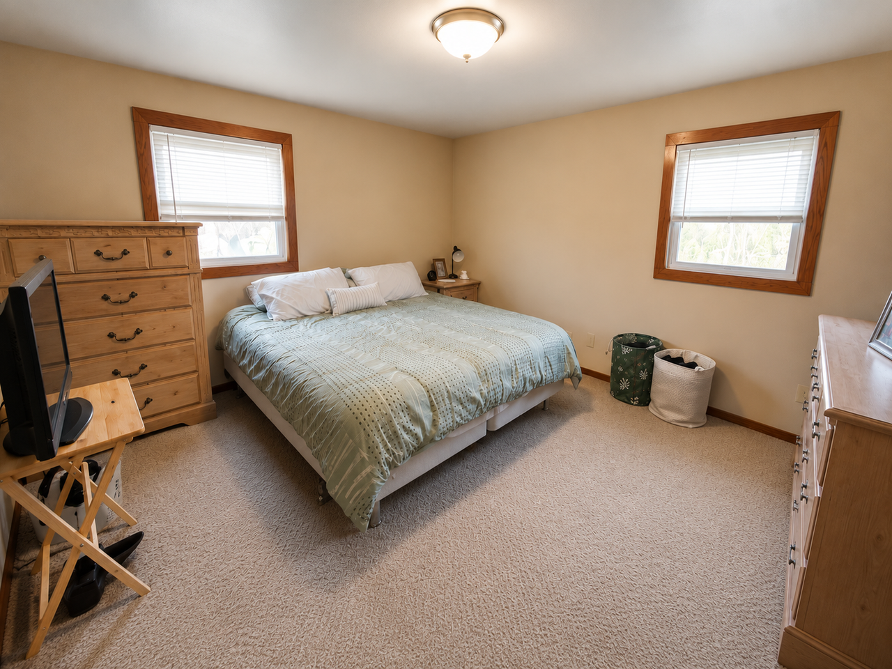 412 N 6th St - Photo 6 of 8