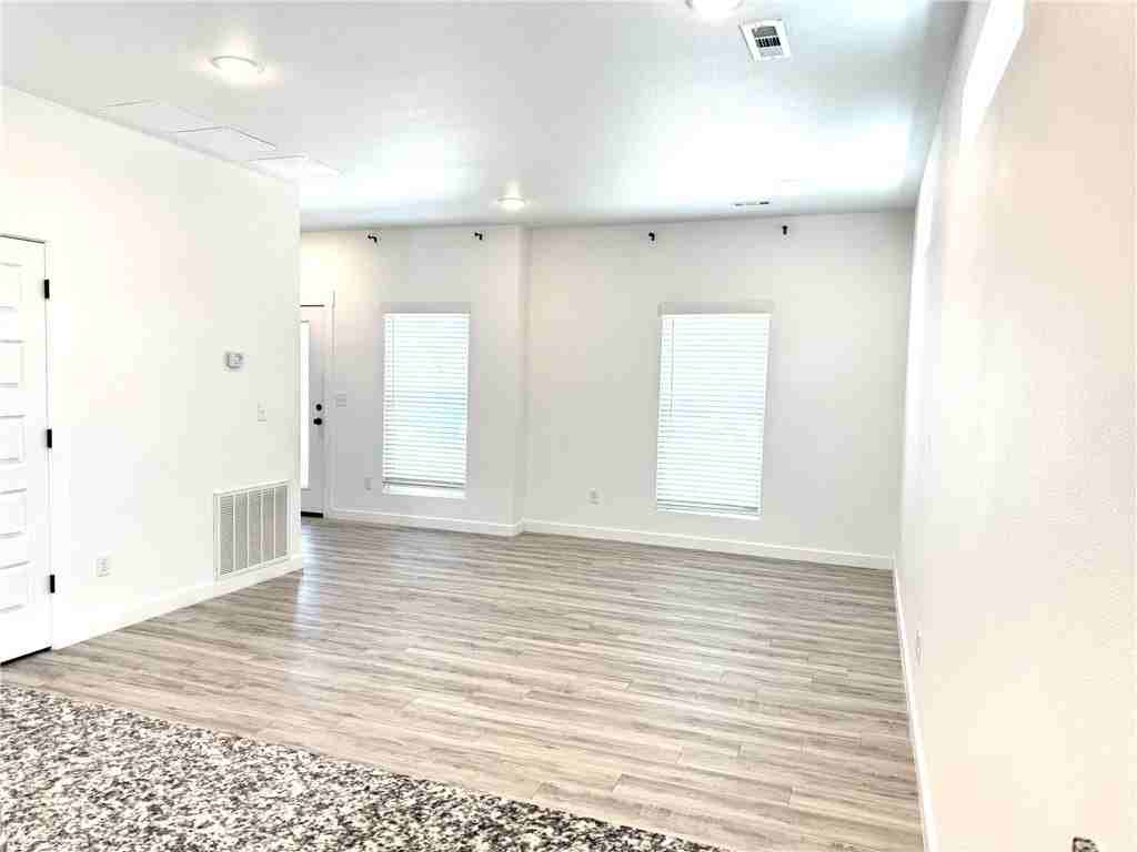 821 Massachusetts Ave - Photo 6 of 14