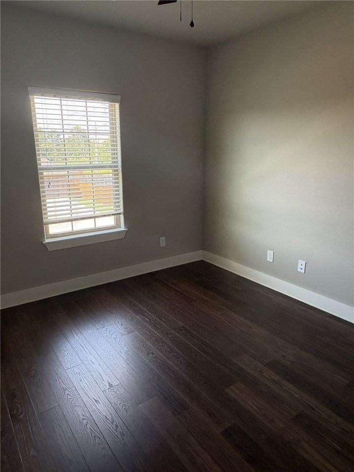 1801 Sw Stonegrove Rd #1801 - Photo 3 of 11