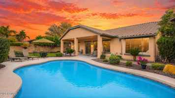 featured image of 4424 E Palmdale Ln