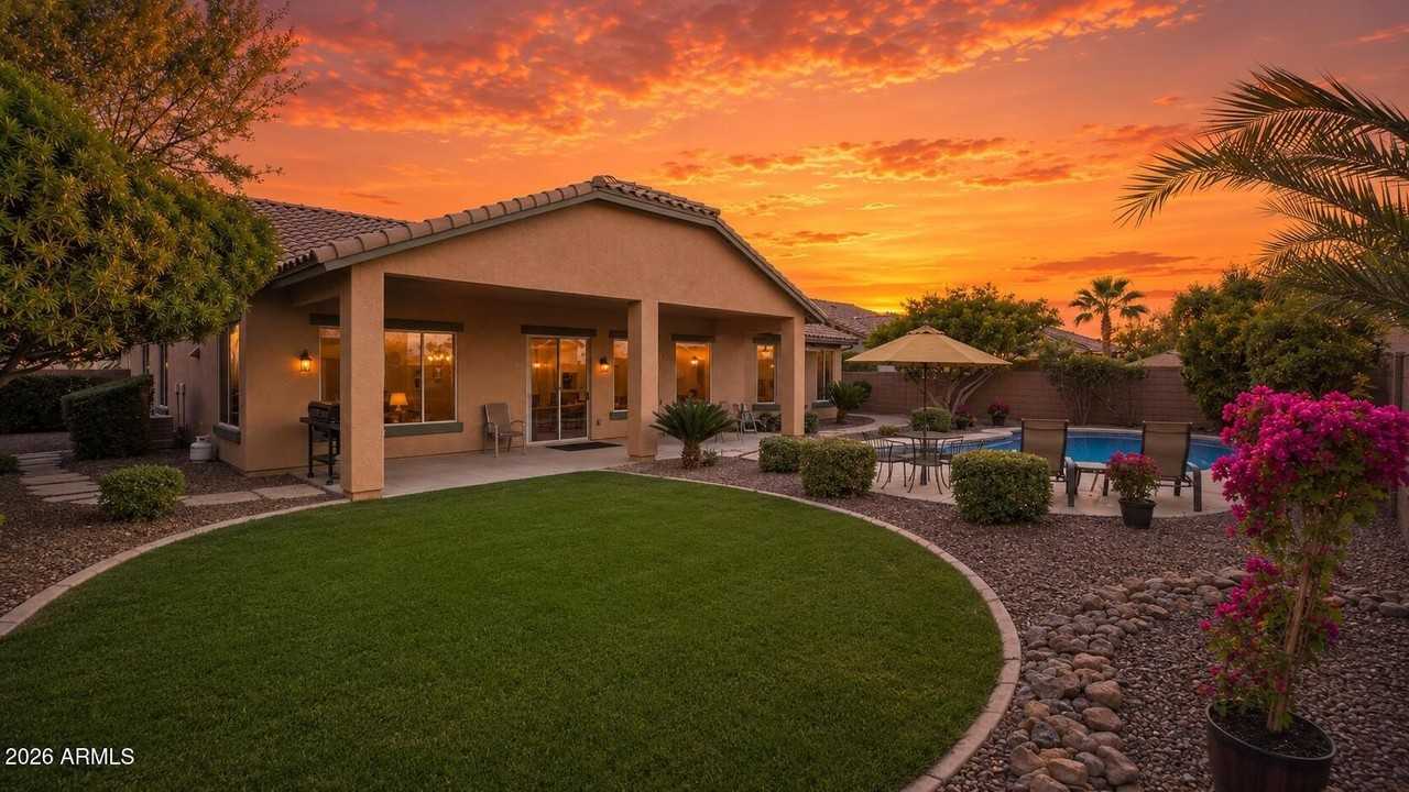 4424 E Palmdale Ln - Photo 3 of 14