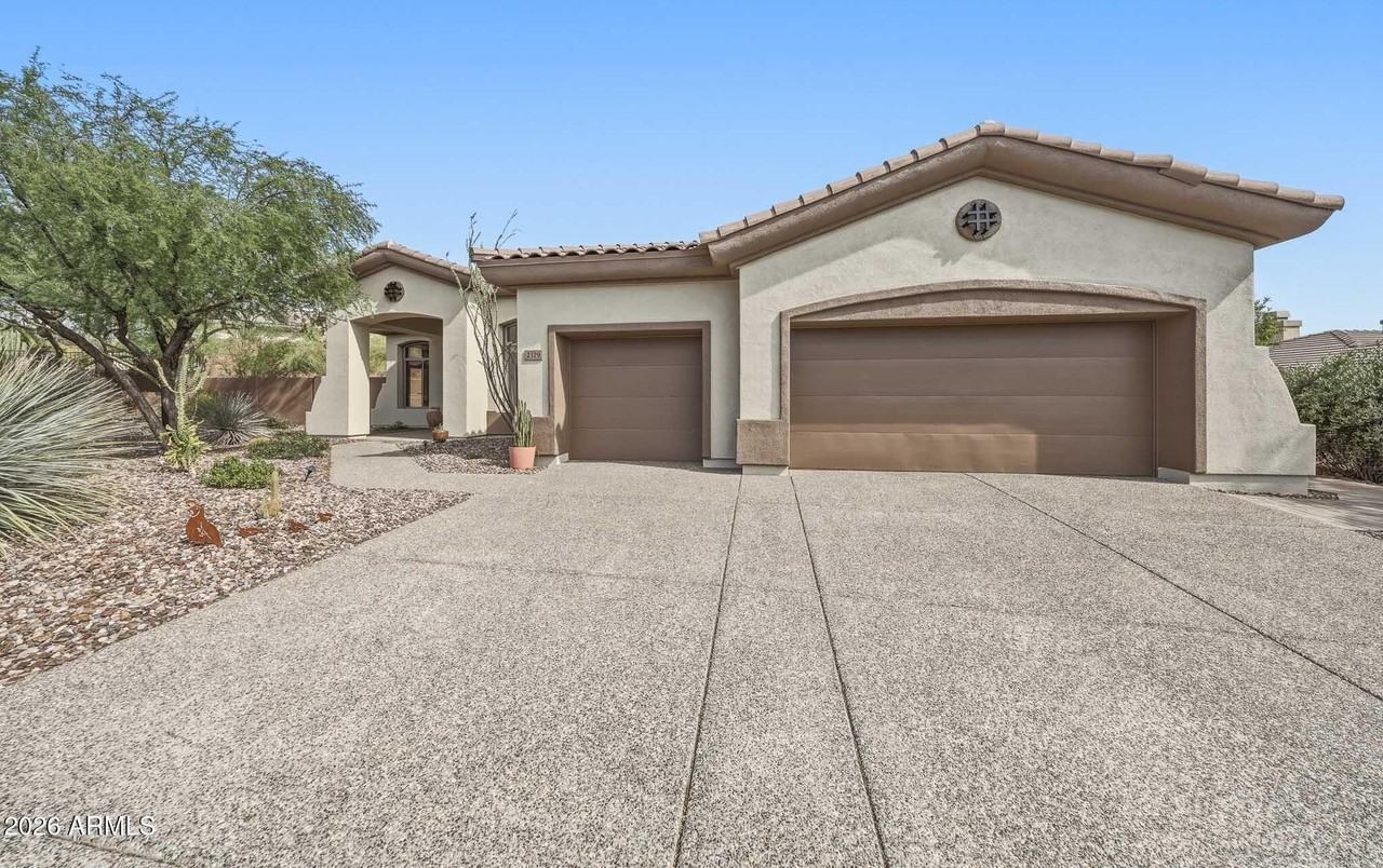 2129 W Legends Way - Photo 3 of 50