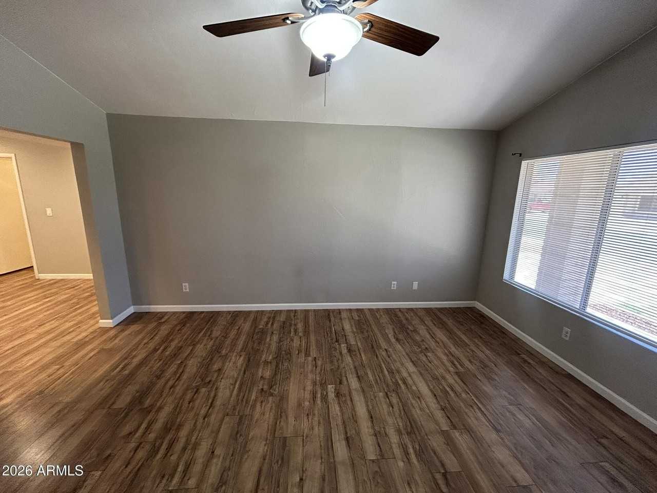 2207 W Monroe St - Photo 5 of 38