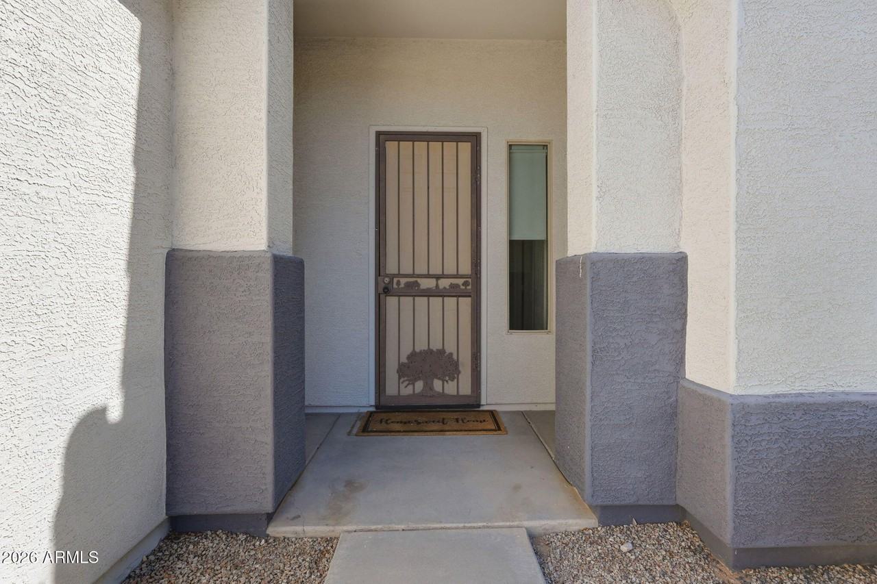 1630 W Paisley Dr - Photo 4 of 34