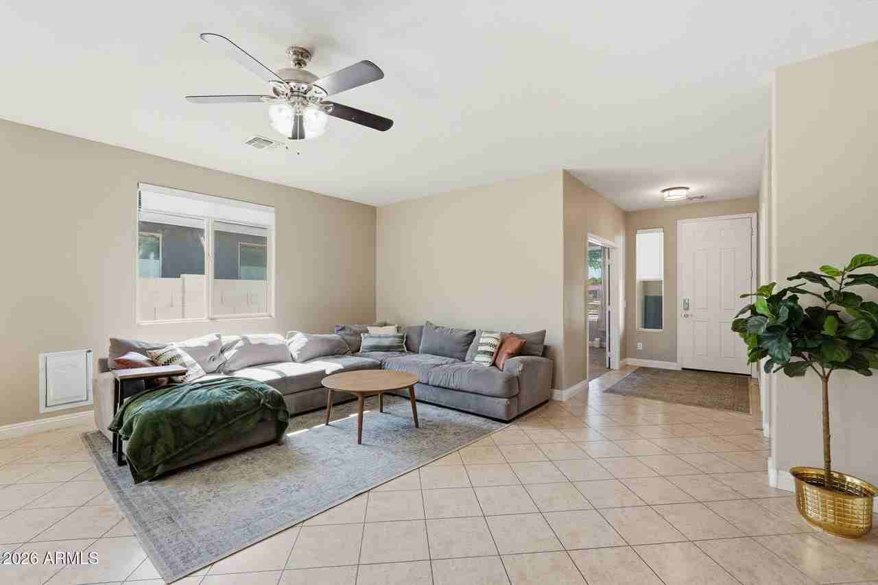 1630 W Paisley Dr - Photo 7 of 34