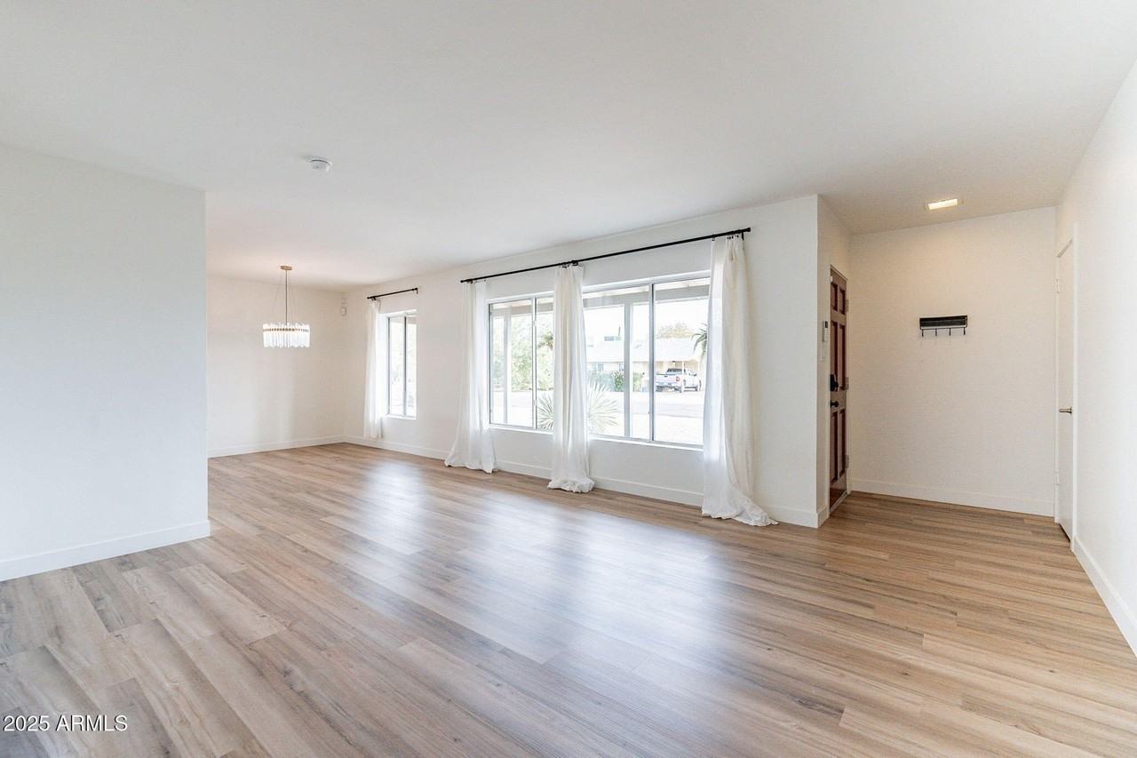 1708 N 69th St - Photo 7 of 26