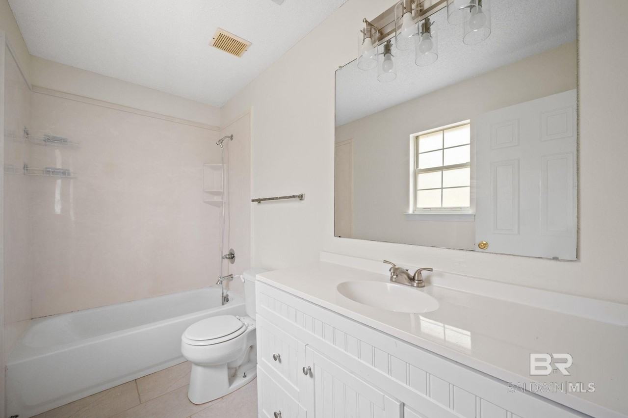 20938 Liberty Ln - Photo 5 of 11
