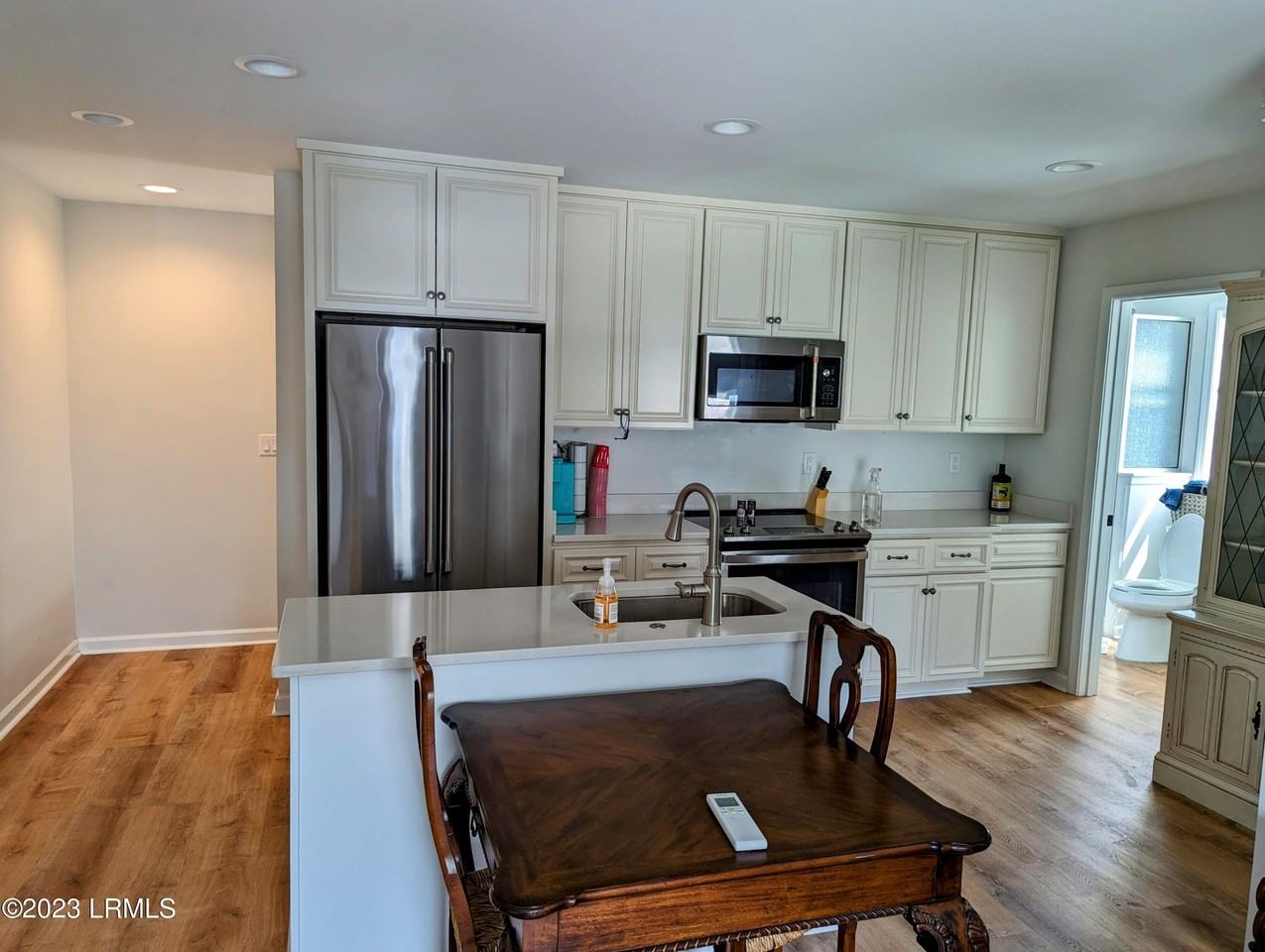 1015 11th St - Photo 3 of 10