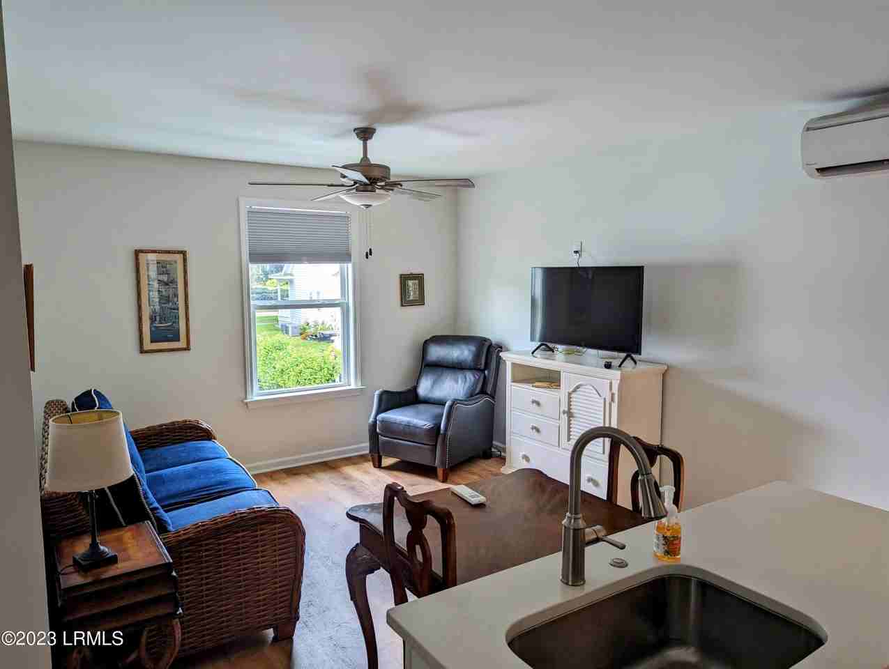 1015 11th St - Photo 7 of 10