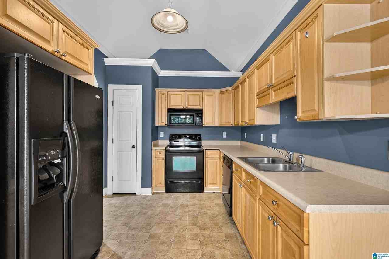 5639 Colony Ln - Photo 2 of 26