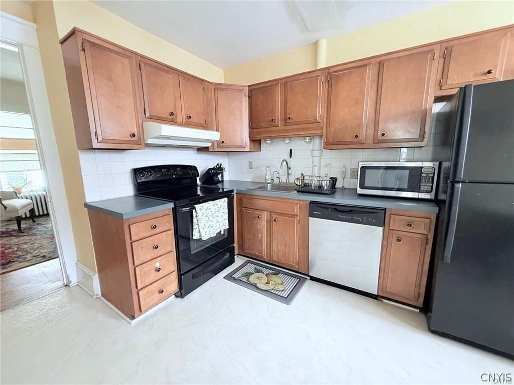 10 Jewett Ave - Photo 5 of 20