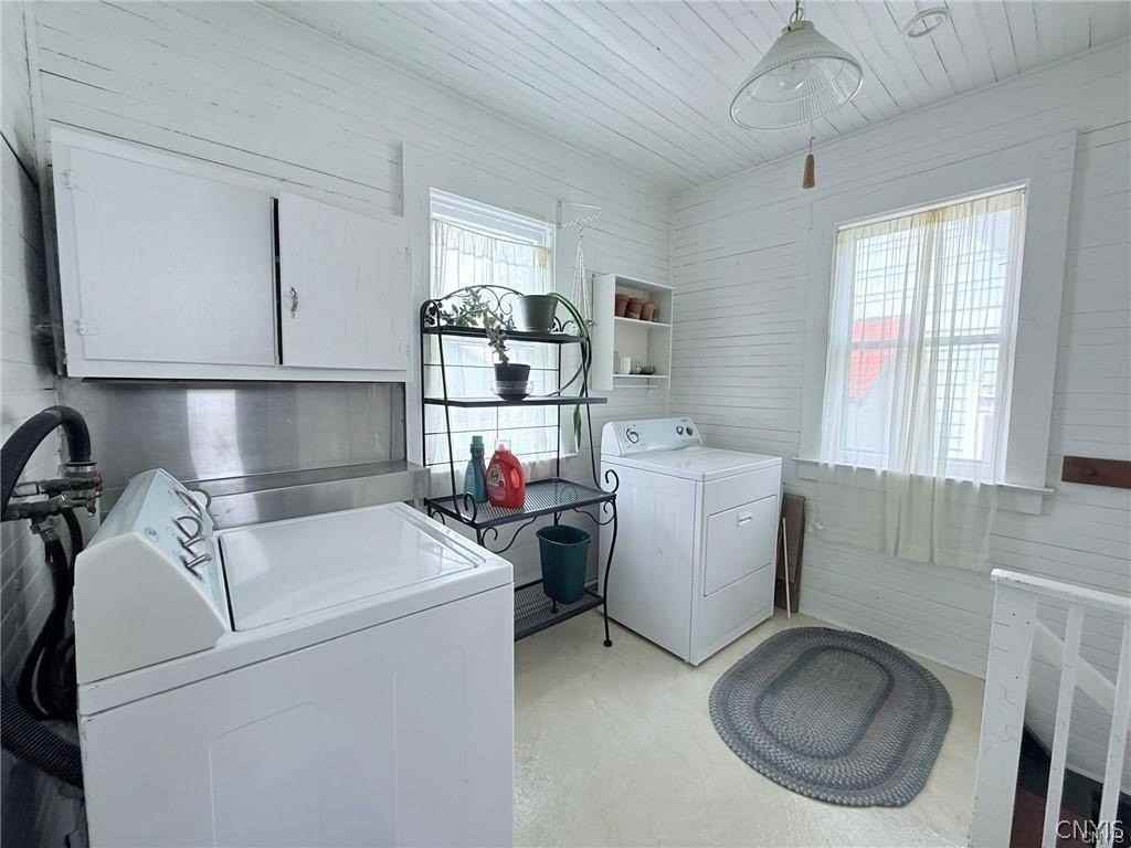 10 Jewett Ave - Photo 6 of 20