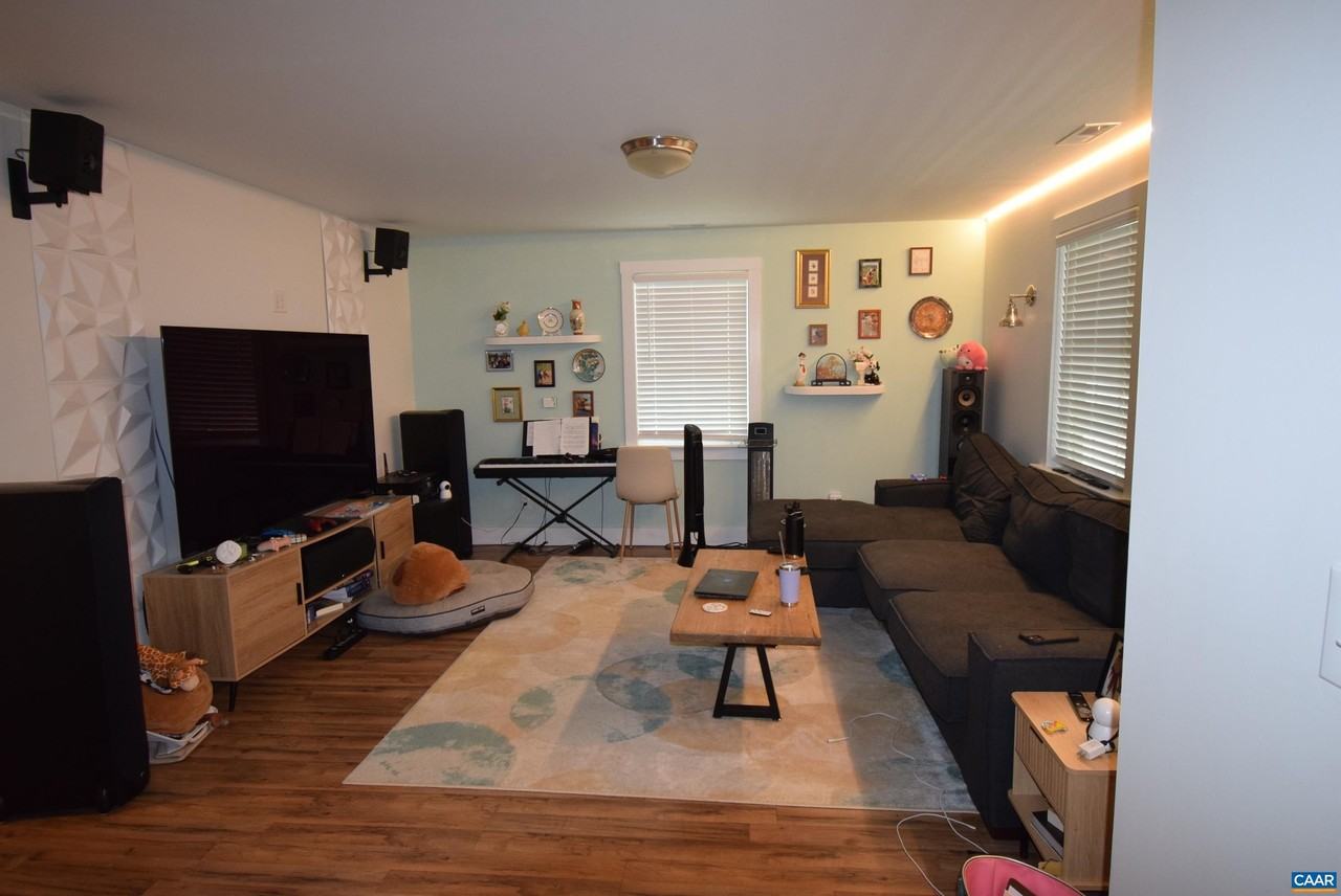 1905 Lambs Rd - Photo 2 of 19
